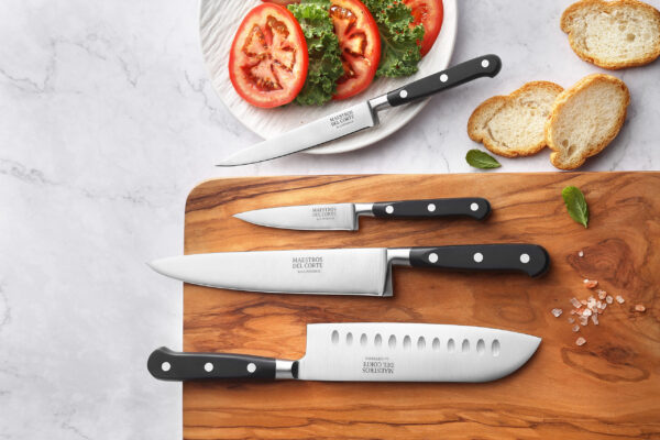 Maestros del Corte by CUPERINOX - Set de Cuchillos Profesionales de Cocina 4 Piezas | Chef 20 cm, Santoku 18 cm, Universal 13 cm y Pelador 9 cm | Acero Inoxidable de Alta Precisión | Mango Ergonómico